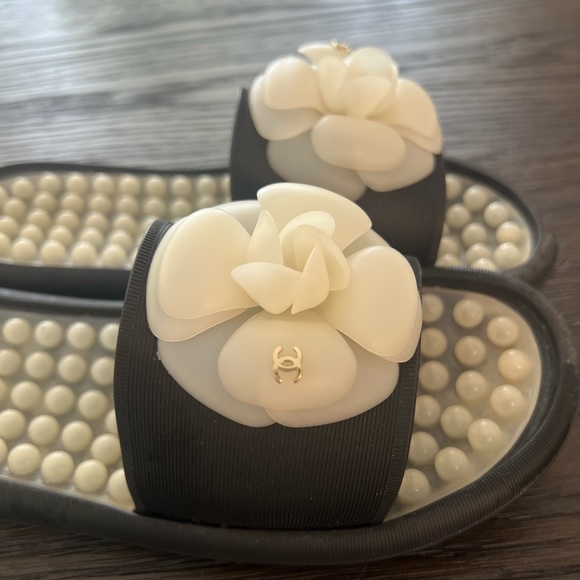 Chanel Camelia Mules size 38 - Picture 4 of 9